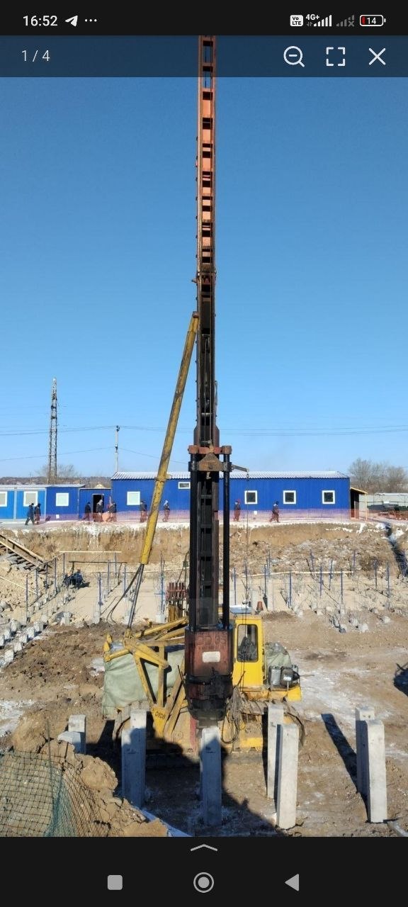 Сваи для забора и ворот на участке